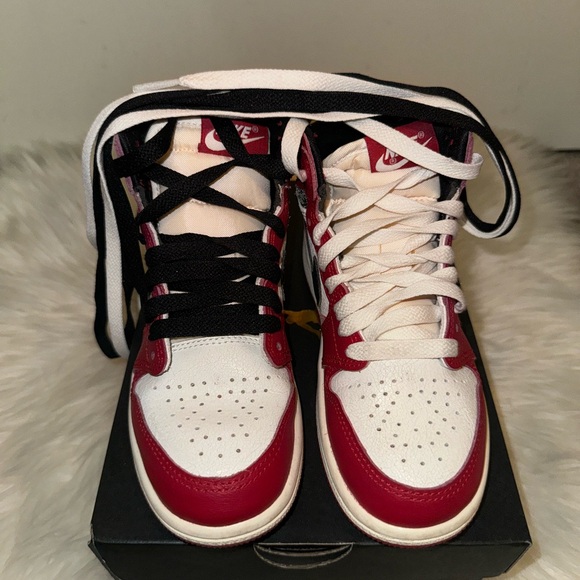 kids Ps Jordan retro 1 Chicago Lost & Found - Picture 1 of 2